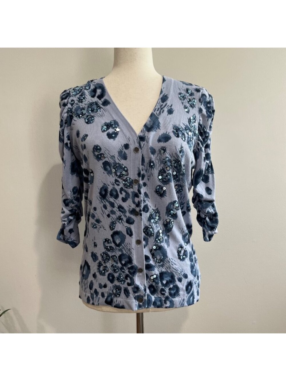 Kelly Leopard Print Sequin Cardigan Sweater Womens XS Blue 3/4 Ruched Sleeve